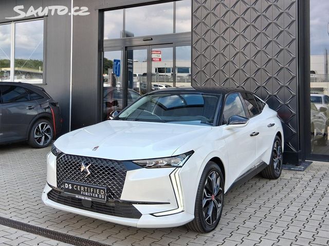 DS 4